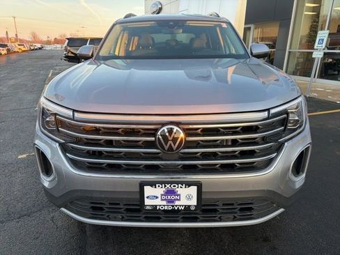 New 2026 Volkswagen Atlas SE image 2