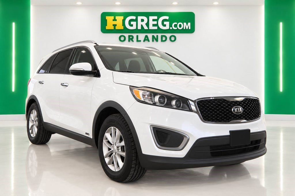 Used 2016 Kia Sorento AWD w/ LX Convenience Package image 4