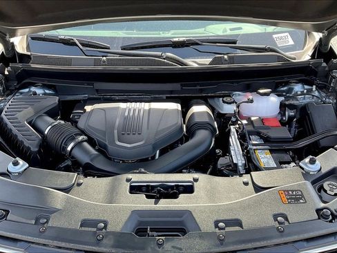 New 2026 Chevrolet Traverse LT w/ LPO, Floor Liner Package FWD image 11