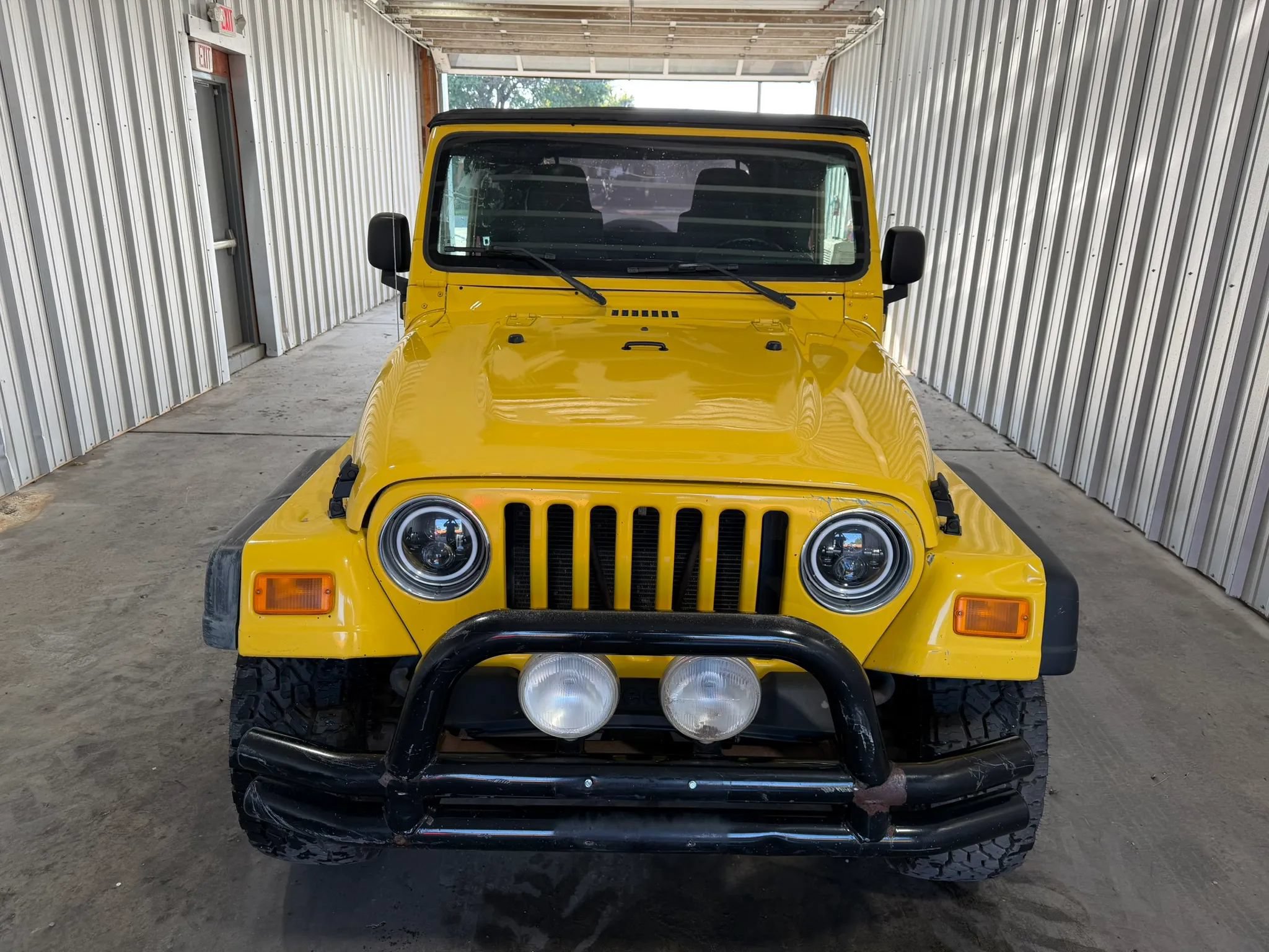 Used 2004 Jeep Wrangler X w/ Wheel Plus Group AWD/4WD image 3