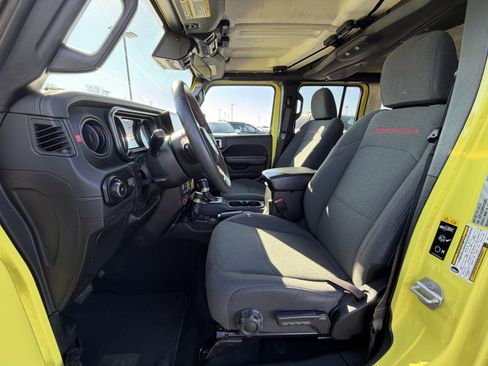 Used 2024 Jeep Wrangler Unlimited Rubicon image 10