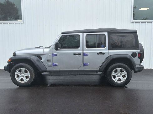Used 2018 Jeep Wrangler Unlimited Sport S AWD/4WD image 2