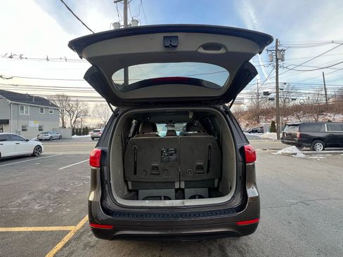 Used 2016 Kia Sedona LX w/ Option Group 020 image 9