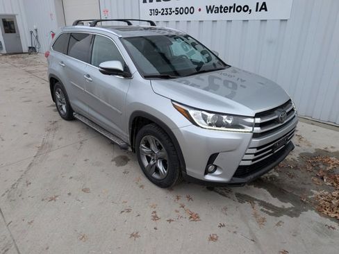 Used 2018 Toyota Highlander Limited Platinum image 8