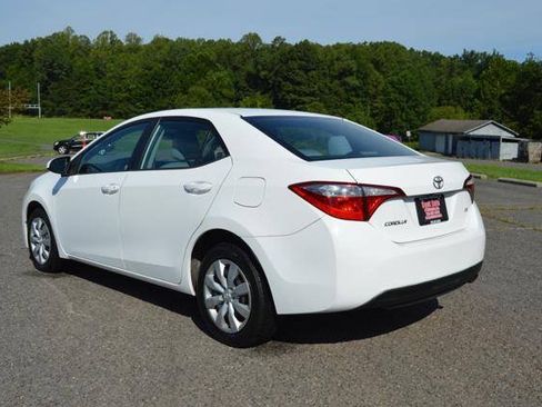 Used 2015 Toyota Corolla LE FWD image 7