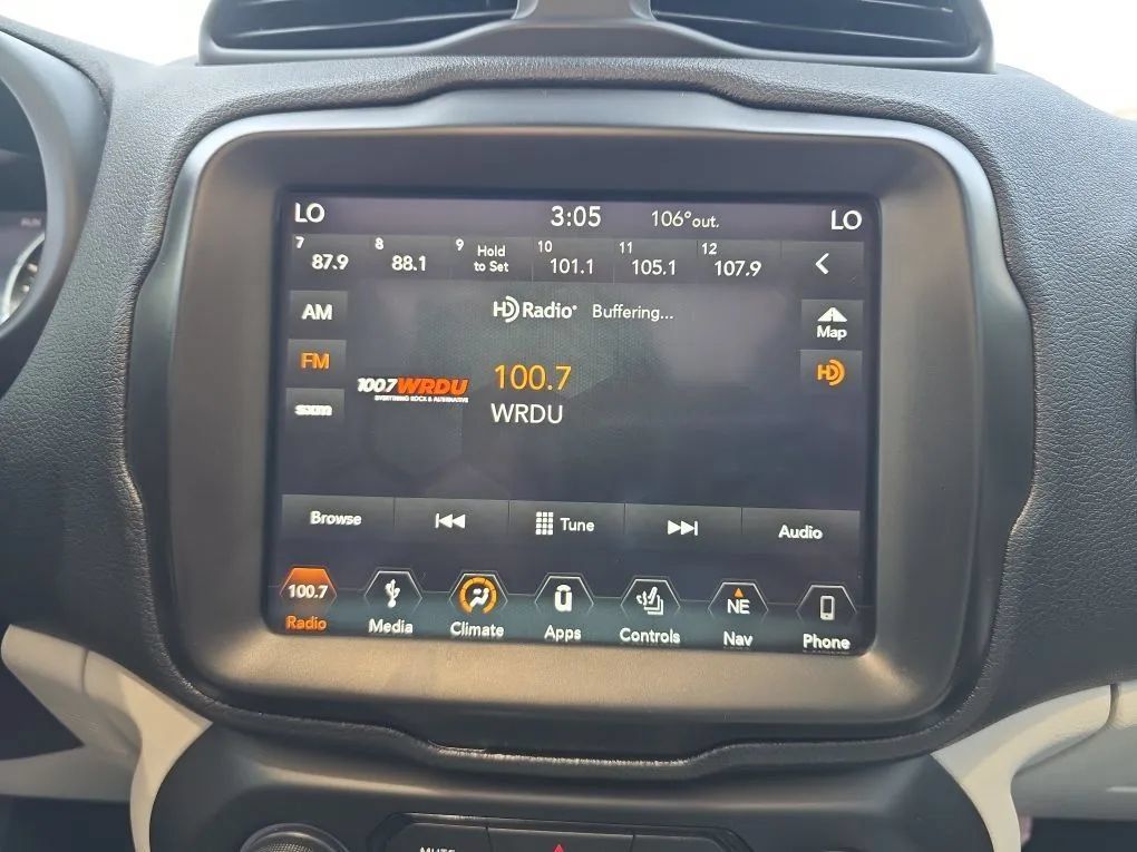 Used 2018 Jeep Renegade Limited w/ UConnect 8.4 Nav Group FWD image 28