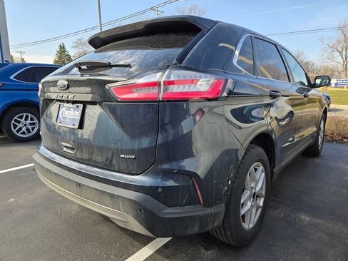 Used 2024 Ford Edge SEL w/ Convenience Package image 4