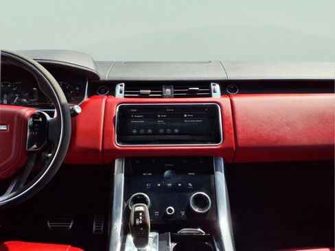 Used 2022 Land Rover Range Rover Sport HST image 15