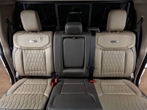 Used 2025 Ford F350 Platinum w/ Platinum Plus Package image 35