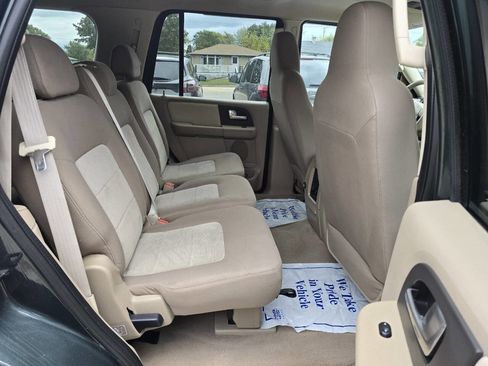 Used 2004 Ford Expedition XLT image 8