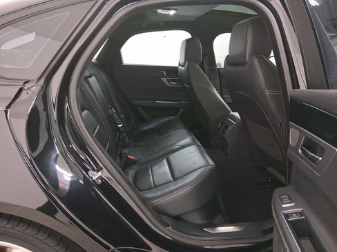 Used 2017 Jaguar XF R-Sport image 30