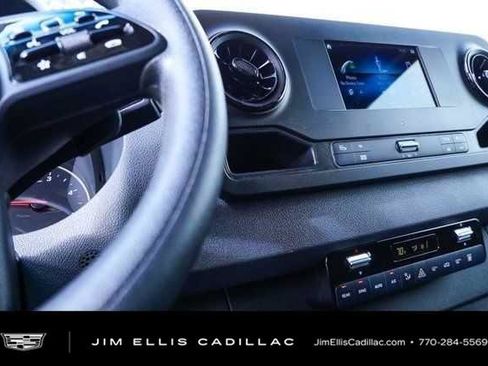 Used 2024 Mercedes-Benz Sprinter 2500 image 16