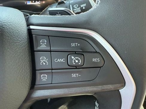 New 2025 Jeep Grand Cherokee L Limited w/ Trailer Tow Package image 16