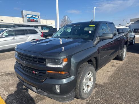 Used 2018 Chevrolet Silverado 1500 LT w/ All Star Edition image 2
