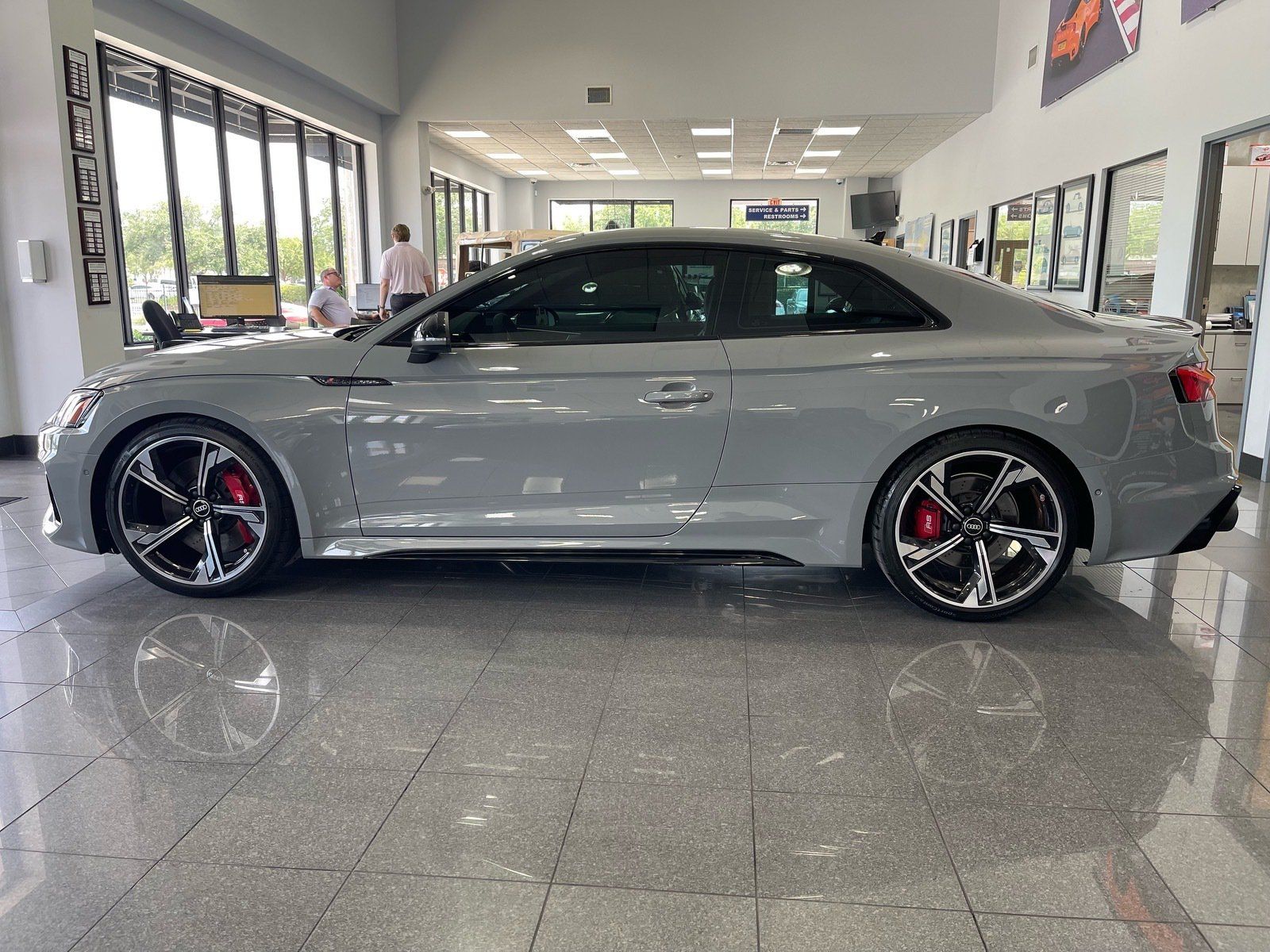 Used 2023 Audi RS 5 w/ Dynamic Package AWD/4WD image 2