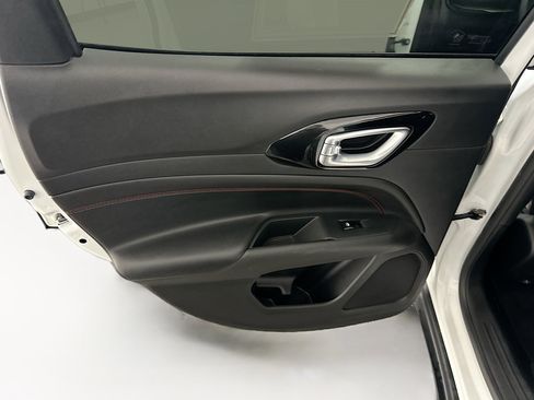 Used 2025 Jeep Compass Trailhawk AWD/4WD image 26