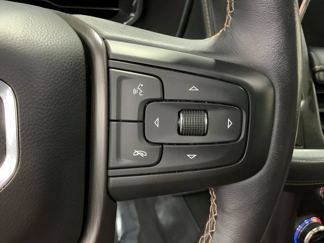 Used 2022 GMC Yukon AT4 AWD/4WD image 16