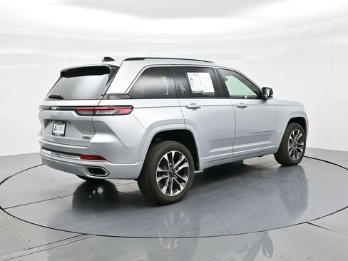 Used 2023 Jeep Grand Cherokee Overland image 7