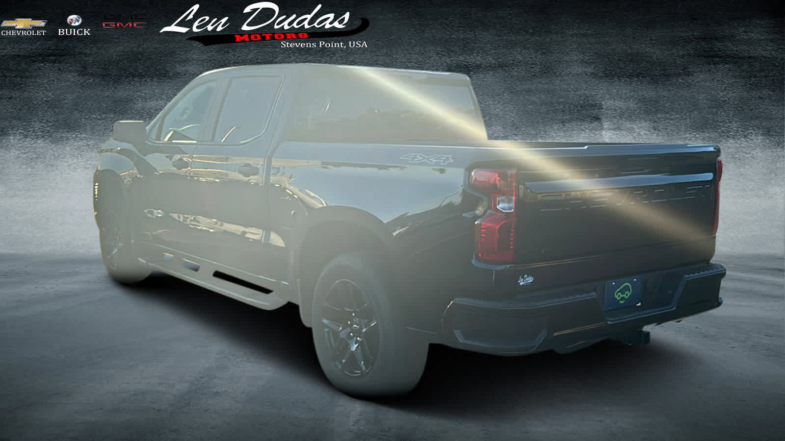 Used 2024 Chevrolet Silverado 1500 Custom w/ Dark Appearance Package AWD/4WD image 3