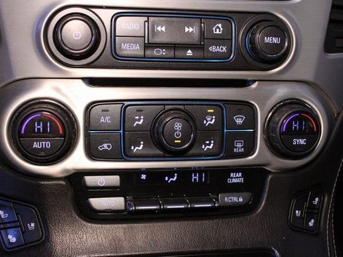 Used 2017 GMC Yukon XL SLT image 28