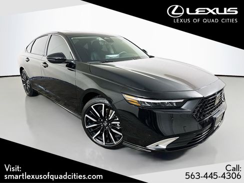 Used 2025 Honda Accord Touring image 1