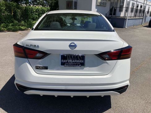 Used 2022 Nissan Altima 2.5 S FWD image 6