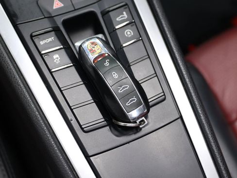 Used 2017 Porsche 718 Boxster S image 5