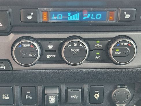 Used 2021 Toyota Tacoma TRD Pro AWD/4WD image 13