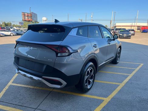 Used 2024 Kia Sportage LX AWD/4WD image 6