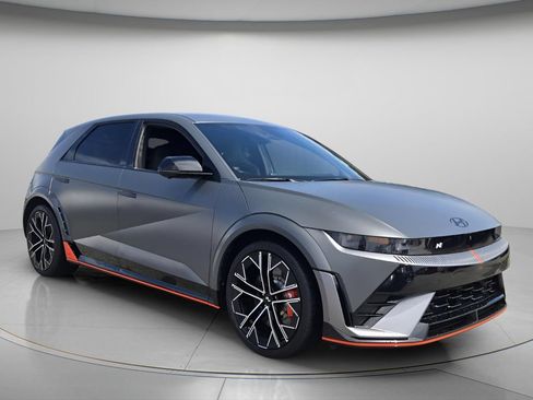 Certified 2025 Hyundai Ioniq 5 N AWD/4WD image 9
