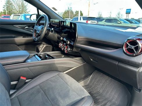 Used 2024 Chevrolet Blazer EV RS image 41