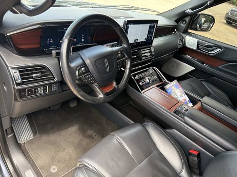 Used 2023 Lincoln Navigator L Reserve AWD/4WD image 19
