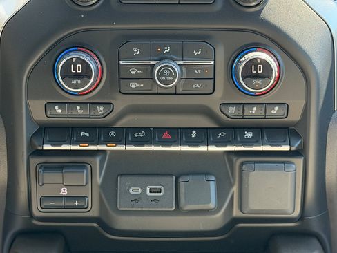 Used 2019 Chevrolet Silverado 1500 LTZ w/ LTZ Plus Package AWD/4WD image 14