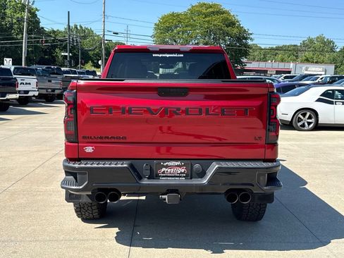 Used 2021 Chevrolet Silverado 1500 LT Trail Boss w/ Bed Protection Package AWD/4WD image 13