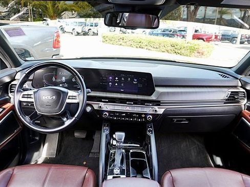Used 2023 Kia Telluride EX w/ EX Captain's Chair Package image 21