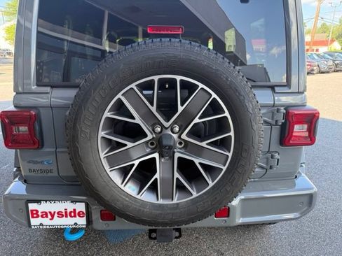 Used 2023 Jeep Wrangler Unlimited Sahara AWD/4WD image 50