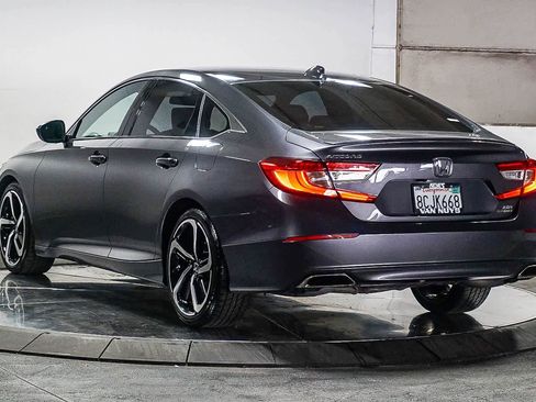 Used 2018 Honda Accord Sport image 8