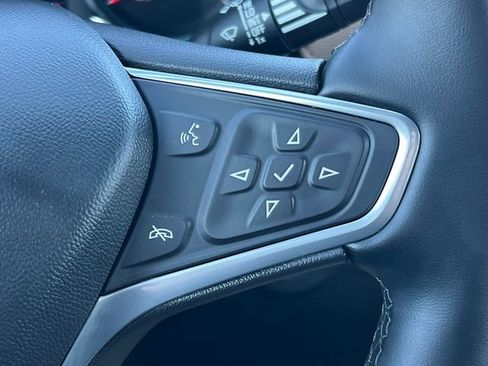 Used 2023 Chevrolet Equinox Premier image 22