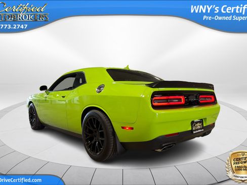 Used 2015 Dodge Challenger R/T Scat Pack RWD image 8