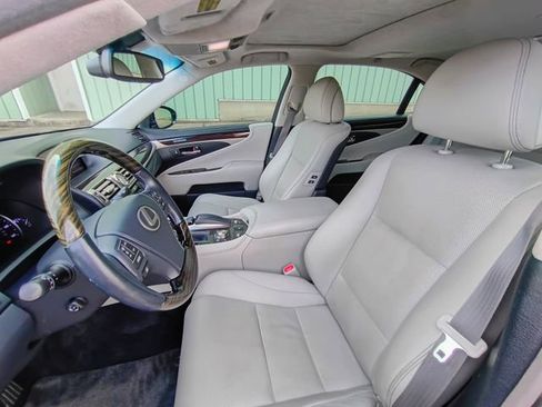 Used 2015 Lexus LS 460 L image 26