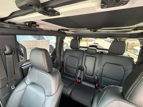 New 2026 Ford Bronco Badlands AWD/4WD image 13