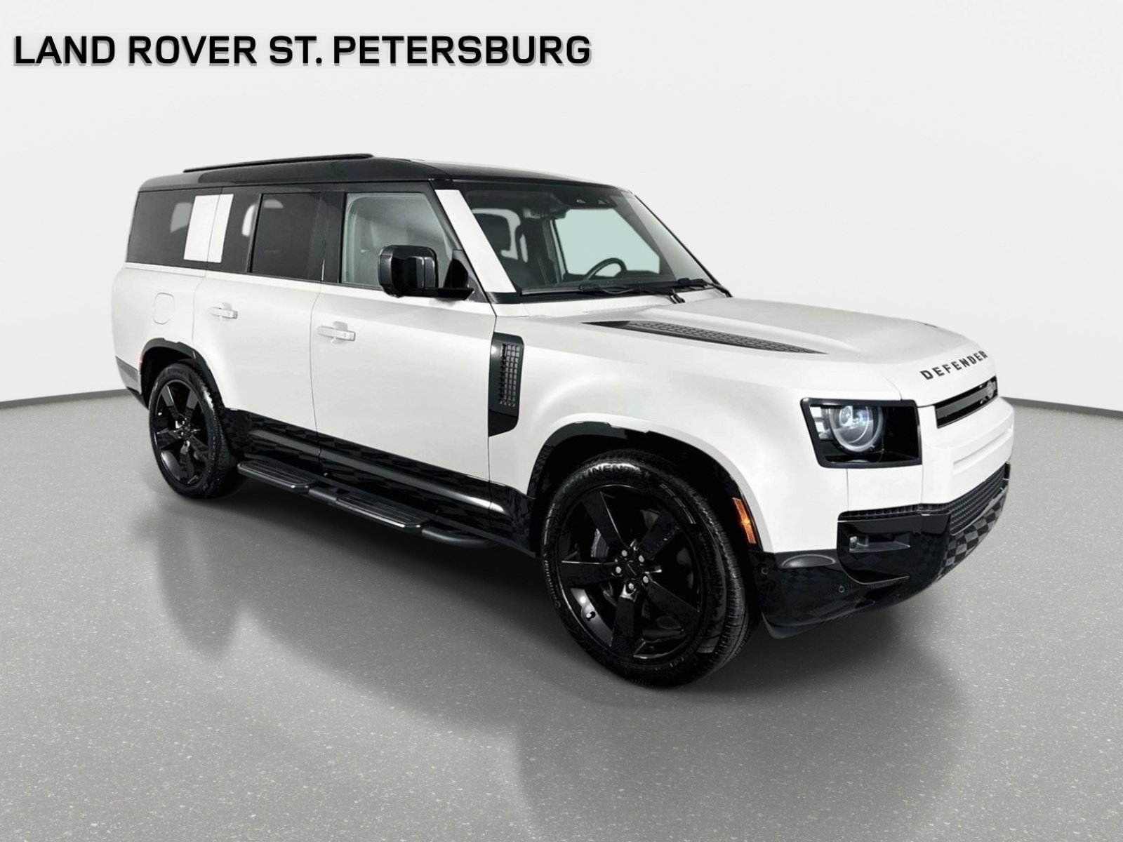 Used 2026 Land Rover Defender 130 X-Dynamic SE AWD/4WD image 3