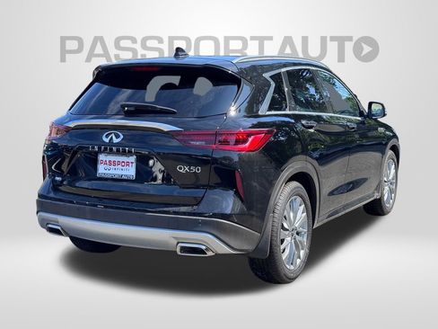 New 2025 INFINITI QX50 Luxe image 6