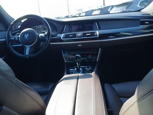 Used 2017 BMW 550i Gran Turismo xDrive AWD/4WD image 11
