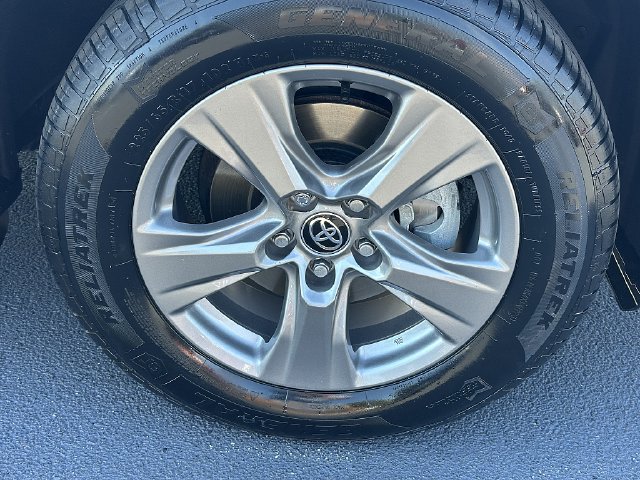 Certified 2024 Toyota RAV4 XLE FWD image 10