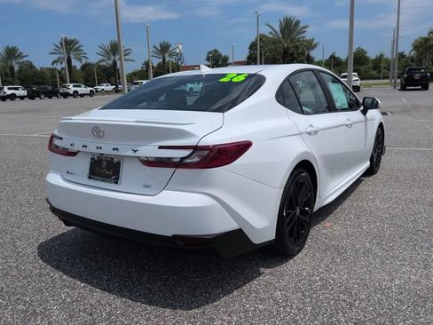Used 2026 Toyota Camry SE FWD image 4
