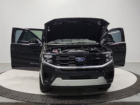 Used 2025 Ford Expedition Max Platinum image 10