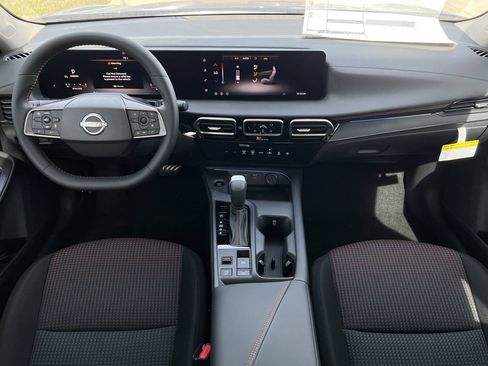 New 2026 Nissan Sentra SR w/ Floor Mat Package FWD image 8
