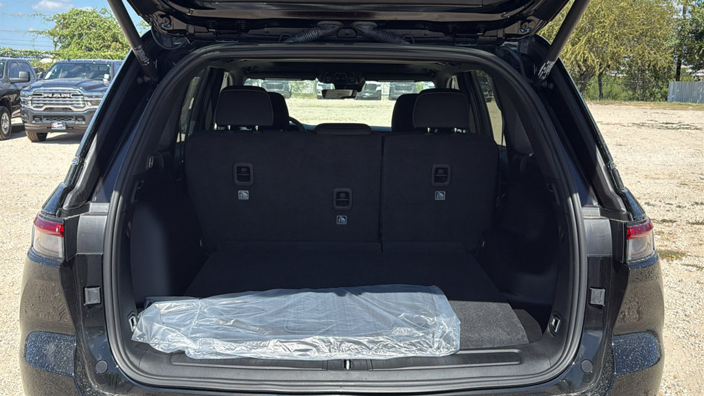 New 2027 Jeep Grand Cherokee Laredo X RWD image 27