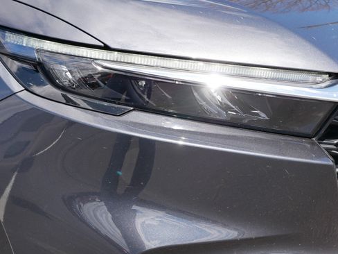 Used 2025 Honda CR-V LX image 16